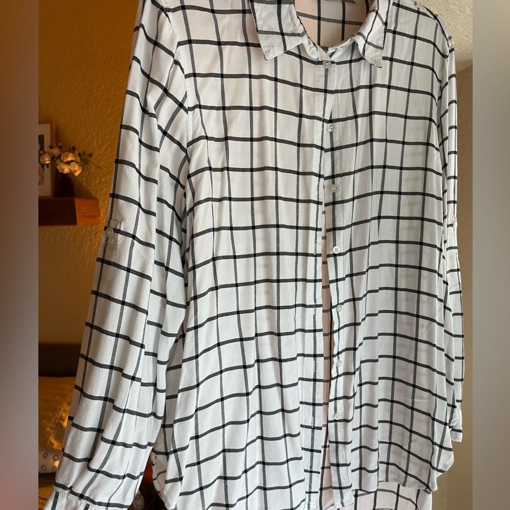 Calvin Klein, size L, button down shirt w/black stripes